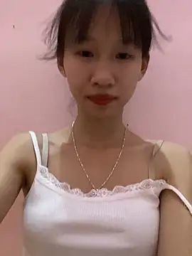 Snapshot of Abi_girl12 chatting on July 15, 4:01 pm Abi girl12 online show from July 15, 4:01 pm