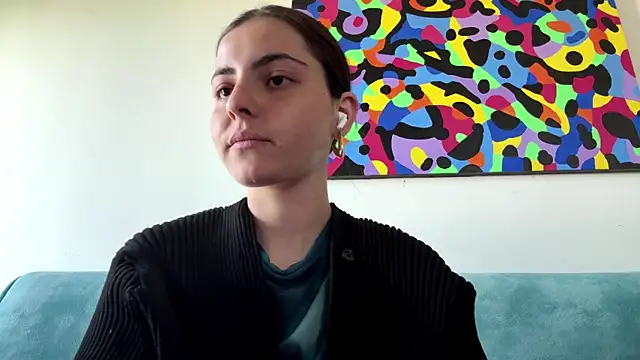 Snapshot of MarisaKomar chatting on June 7, 8:07 am MarisaKomar online show from June 7, 8:07 am
