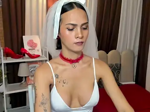 Snapshot of XxBeautyxX chatting on July 16, 7:53 pm XxBeautyxX online show from July 16, 7:53 pm