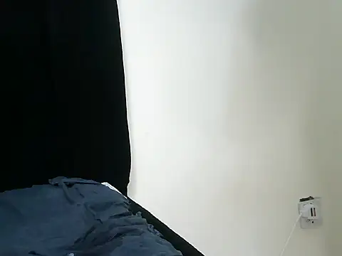 Snapshot of Godessbree chatting on July 4, 3:51 pm Godessbree online show from July 4, 3:51 pm