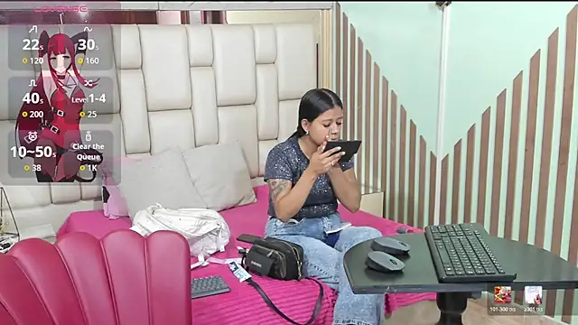 Snapshot of KatANDfer chatting on July 18, 1:26 pm KatANDfer online show from July 18, 1:26 pm