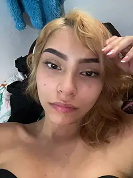 NatalieSterling online show from June 28, 3:29 pm