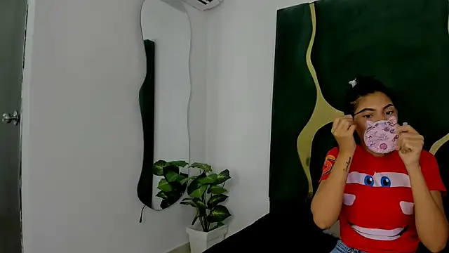 Snapshot of Mila_petiteasm chatting on June 26, 12:42 pm Mila petiteasm online show from June 26, 12:42 pm