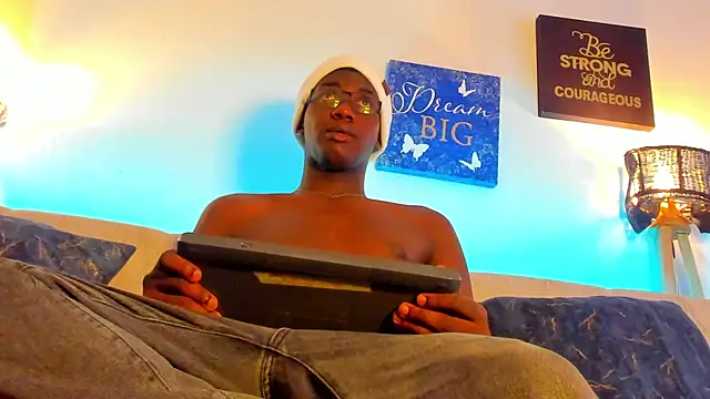 Snapshot of xavier_cole chatting on June 25, 7:29 pm xavier cole online show from June 25, 7:29 pm