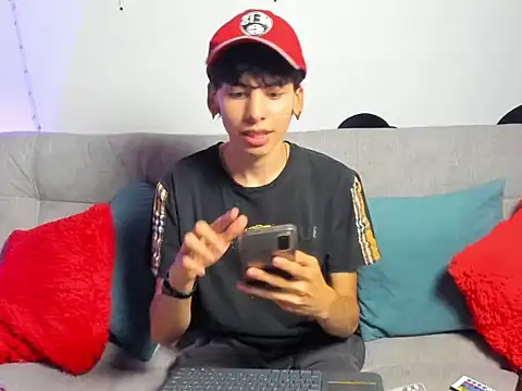 Snapshot of Angel_Dustt1 chatting on June 4, 8:04 pm Angel Dustt1 online show from June 4, 8:04 pm