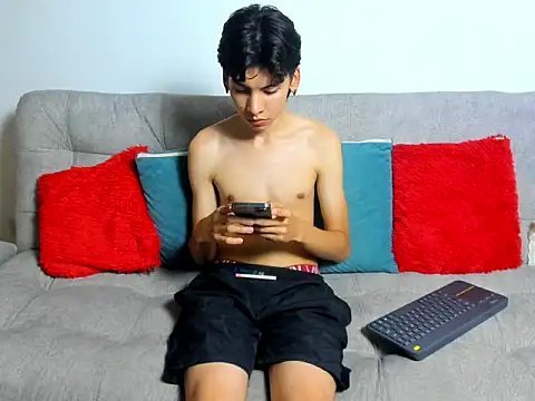 Snapshot of Angel_Dustt1 chatting on July 3, 9:43 pm Angel Dustt1 online show from July 3, 9:43 pm