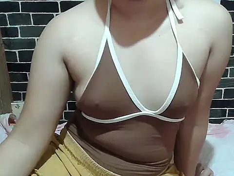 Snapshot of simply_asian2 chatting on June 18, 12:11 am simply asian2 online show from June 18, 12:11 am