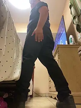 whitechocolatecandy1 online show from June 6, 2:49 am