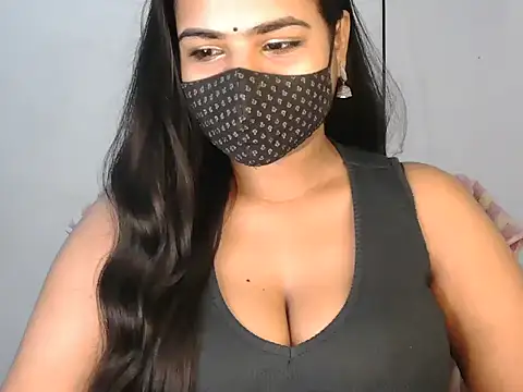 Snapshot of Curvy_Deepa chatting on June 6, 5:34 am Curvy Deepa online show from June 6, 5:34 am