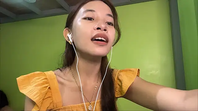 CharisseQuall online show from June 10, 2:45 am