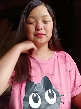Snapshot of Linna-bae chatting on June 15, 12:35 am Linna-bae online show from June 15, 12:35 am