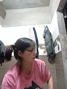 Snapshot of Linna-bae chatting on June 15, 1:13 pm Linna-bae online show from June 15, 1:13 pm
