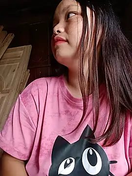 Snapshot of Linna-bae chatting on June 17, 12:35 am Linna-bae online show from June 17, 12:35 am