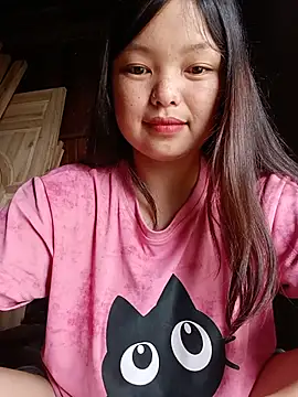 Snapshot of Linna-bae chatting on June 19, 1:10 am Linna-bae online show from June 19, 1:10 am