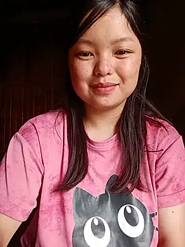 Snapshot of Linna-bae chatting on June 22, 2:35 am Linna-bae online show from June 22, 2:35 am