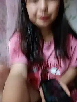 Snapshot of Linna-bae chatting on June 26, 3:55 am Linna-bae online show from June 26, 3:55 am