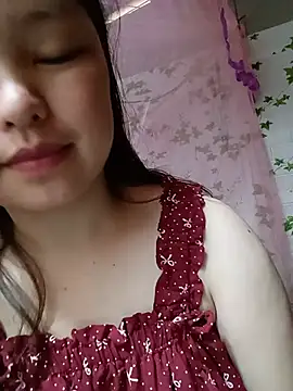Snapshot of Linna-bae chatting on June 29, 2:40 am Linna-bae online show from June 29, 2:40 am