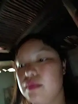 Snapshot of Linna-bae chatting on July 7, 10:30 am Linna-bae online show from July 7, 10:30 am