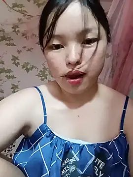 Snapshot of Linna-bae chatting on July 12, 6:04 am Linna-bae online show from July 12, 6:04 am