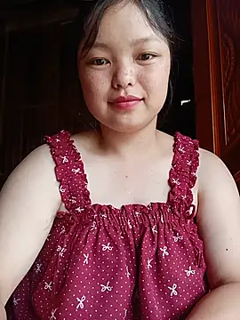Snapshot of Linna-bae chatting on July 14, 2:05 am Linna-bae online show from July 14, 2:05 am