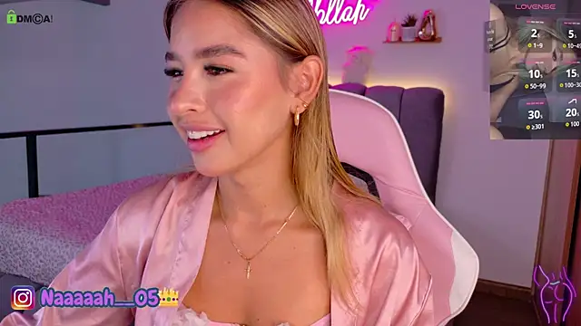Snapshot of Nallah__ chatting on July 19, 2:43 pm Nallah online show from July 19, 2:43 pm