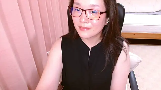 Snapshot of LENA-xo chatting on July 2, 4:02 pm LENA-xo online show from July 2, 4:02 pm