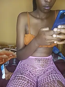 Snapshot of Zinnah_Q chatting on July 2, 7:47 am Zinnah Q online show from July 2, 7:47 am