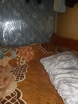 Snapshot of Zinnah_Q chatting on July 18, 6:28 am Zinnah Q online show from July 18, 6:28 am
