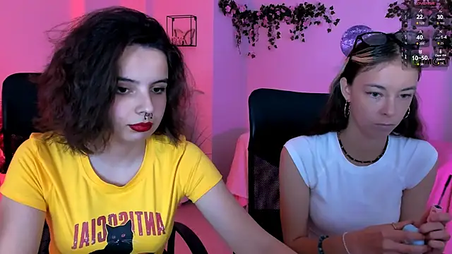 Snapshot of lia_dream_ chatting on July 30, 8:46 am lia dream online show from July 30, 8:46 am