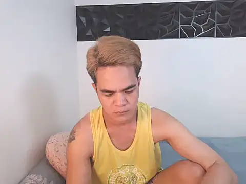 Snapshot of yourmikexxx chatting on July 7, 12:53 pm yourmikexxx online show from July 7, 12:53 pm