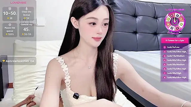 Snapshot of Ellaa999 chatting on June 11, 7:39 am Ellaa999 online show from June 11, 7:39 am