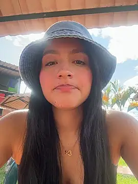Snapshot of SophiCastro09_ chatting on July 15, 1:49 pm SophiCastro09 online show from July 15, 1:49 pm