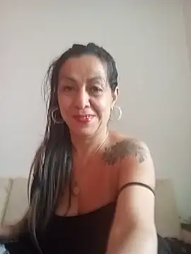 Snapshot of awezomepenelope chatting on June 16, 12:19 pm awezomepenelope online show from June 16, 12:19 pm