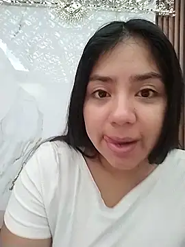 Amber Herrera online show from June 10, 12:15 pm