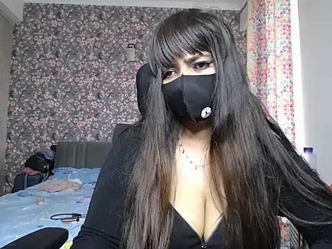 Snapshot of Goddess_Ruhii chatting on June 11, 12:32 am Goddess Ruhii online show from June 11, 12:32 am