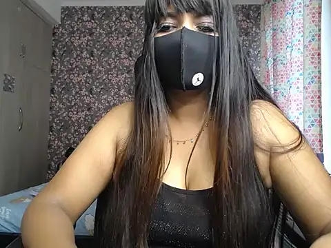 Snapshot of Goddess_Ruhii chatting on June 15, 4:36 am Goddess Ruhii online show from June 15, 4:36 am