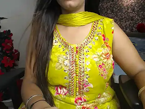 Snapshot of Goddess_Ruhii chatting on July 10, 10:23 pm Goddess Ruhii online show from July 10, 10:23 pm