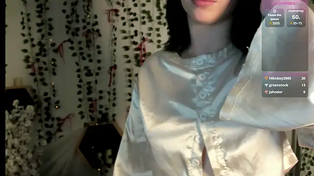 Snapshot of Velvet__Kiss chatting on June 22, 3:25 am Velvet Kiss online show from June 22, 3:25 am