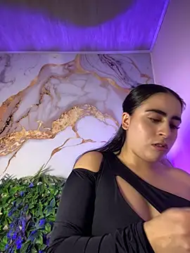 Snapshot of LILI_911 chatting on July 6, 9:17 pm LILI 911 online show from July 6, 9:17 pm