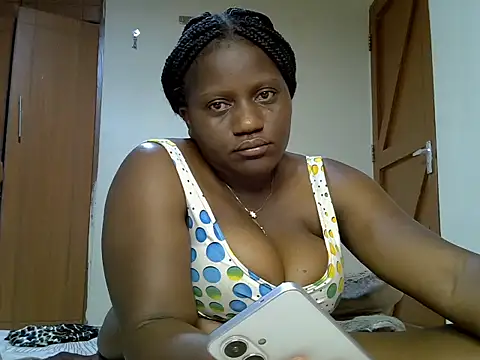 Snapshot of biganni_ chatting on June 24, 4:11 am biganni online show from June 24, 4:11 am