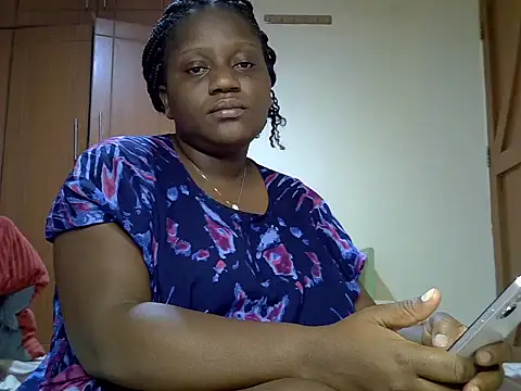 Snapshot of biganni_ chatting on June 29, 10:37 am biganni online show from June 29, 10:37 am
