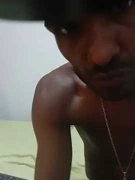 Snapshot of Ryan_chocolate_horny chatting on July 8, 9:30 pm Ryan chocolate horny online show from July 8, 9:30 pm