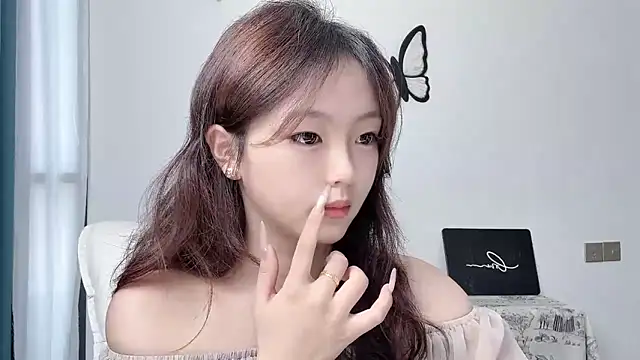 wenwen8888 online show from July 8, 3:00 am