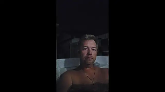 Snapshot of BlueEyedSilverFox chatting on August 2, 5:06 am BlueEyedSilverFox online show from August 2, 5:06 am