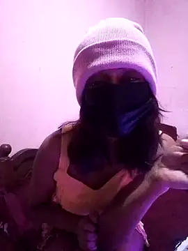 Snapshot of queen_shelly chatting on July 28, 7:39 pm queen shelly online show from July 28, 7:39 pm