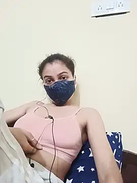Snapshot of Shaina01 chatting on June 20, 6:44 pm Shaina01 online show from June 20, 6:44 pm