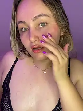 Snapshot of Rositafresitaa chatting on June 13, 2:20 am Rositafresitaa online show from June 13, 2:20 am