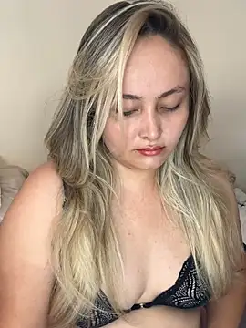 Snapshot of Rositafresitaa chatting on July 8, 2:10 pm Rositafresitaa online show from July 8, 2:10 pm