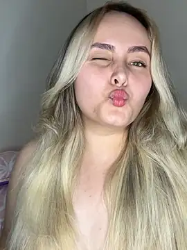 Snapshot of Rositafresitaa chatting on July 13, 2:47 am Rositafresitaa online show from July 13, 2:47 am