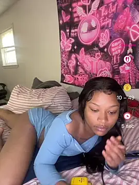 Snapshot of Prettywettkittycc chatting on June 16, 3:47 pm Prettywettkittycc online show from June 16, 3:47 pm